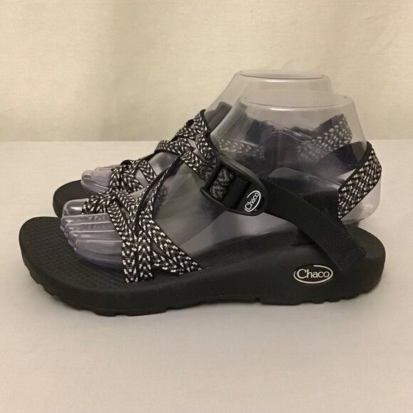Chaco ZX2 Women’s Sandals Size 7 Black Adjustable Walking Hiking Shoes - Picture 1 of 11